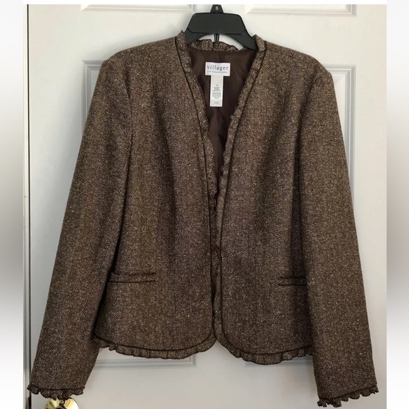 Liz Claiborne Jackets & Blazers - VILLAGER By LIZ CLAIBORNE Brown Blazer Jacket Women's Size 16 Open Front Ruffle